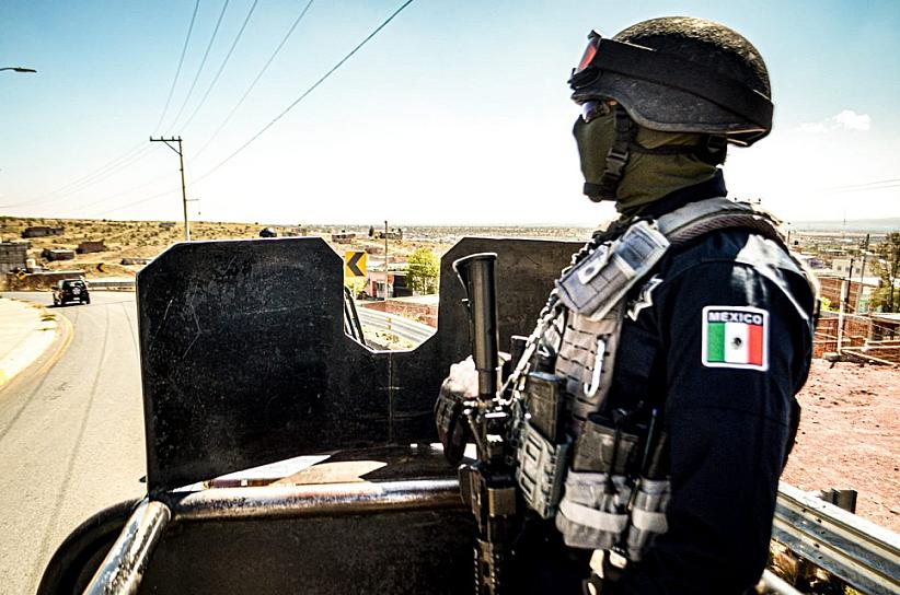 DETIENEN A UNA PERSONA POR PORTAR UNA ARMA