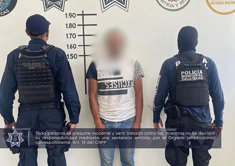 DETIENEN A UN HOMBRE CON ORDEN DE APREHENSIÓN VIGENTE POR ROBO 