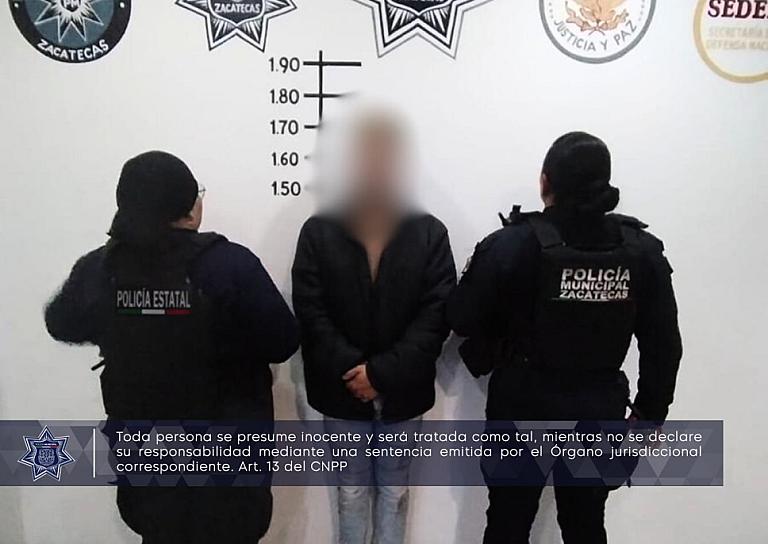 DETIENEN A UN HOMBRE POR AGREDIR A SU PAREJA MENOR DE EDAD 