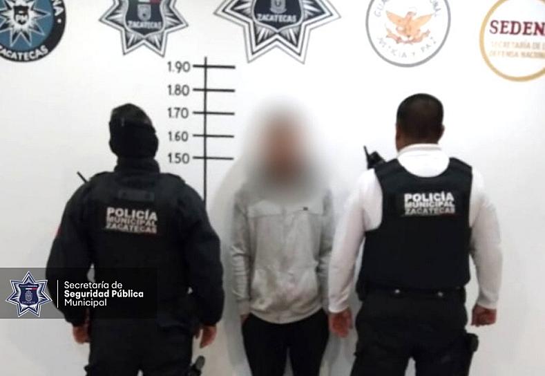 DETIENEN A UN HOMBRE POR DAÑOS CONTRA LA SALUD