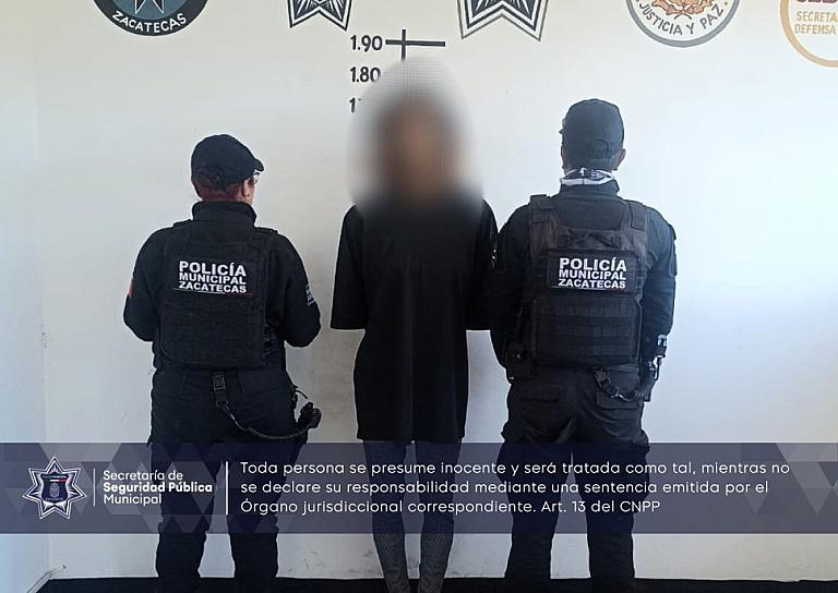 DETIENEN A UN HOMBRE POR GOLPEAR A SU HERMANA