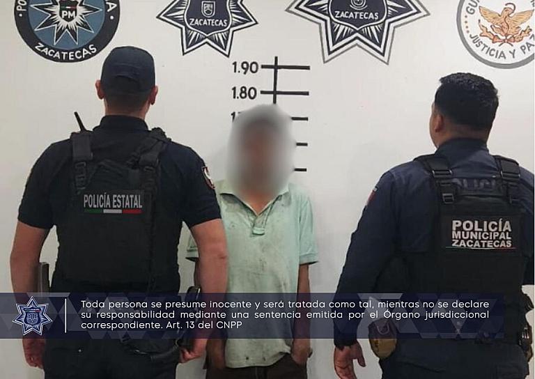 DETIENEN A UN HOMBRE POR GOLPEAR A UN ADULTO DE LA TERCERA EDAD 