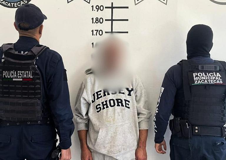 DETIENEN A UN HOMBRE POR ROBO A COMERCIO EN LA COLONIA HÉROES DE CHAPULTEPEC