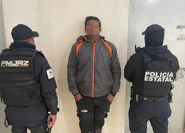 DETIENEN EN JEREZ A HOMBRE POR ROBO Y PORTACIÓN DE ARMA DE FUEGO 