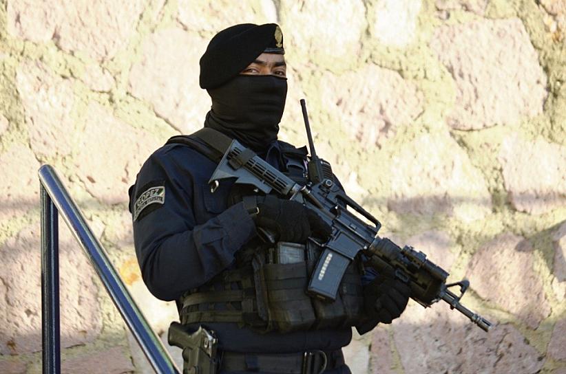 DETIENEN EN PÁNUCO A UN HOMBRE POR ROBO  