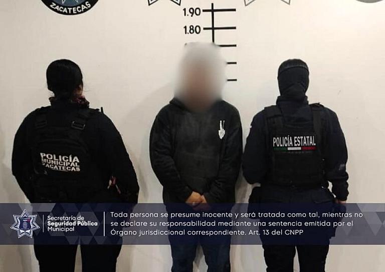 DETIENEN POLICÍAS A UN HOMBRE POR VIOLENCIA FAMILIAR Y AMENAZAS