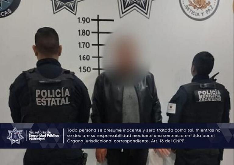 DETIENE POLICÍA MUNICIPAL A 5 HOMBRES POR VIOLENCIA FAMILIAR 