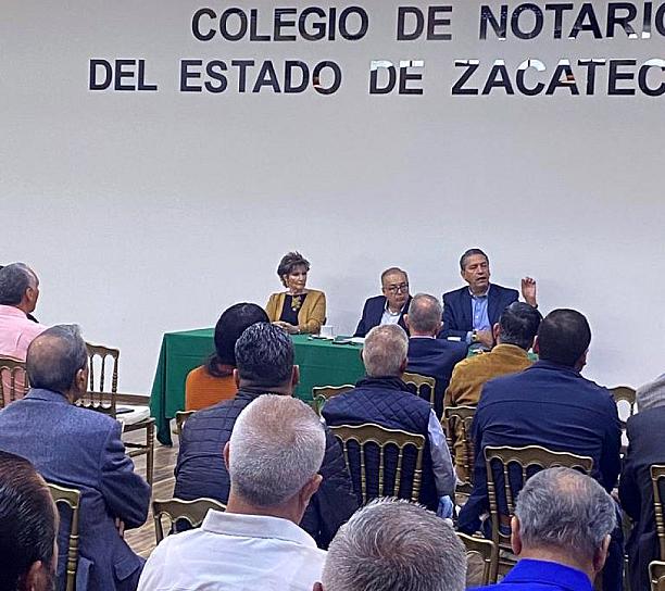DIALOGA NAHLE CON COLEGIO DE NOTARIOS SOBRE NUEVO CÓDIGO DE PROCEDIMIENTOS CIVILES Y FAMILIARES