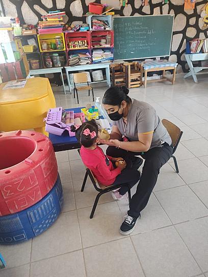  DIF DE JEREZ CUIDA SALUD DE ALUMNOS DE LA COMUNIDAD LOS RODARTE 