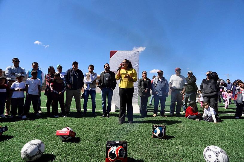 DISFRUTAN EN RÍO FLORIDO DE CANCHA EMPASTADA