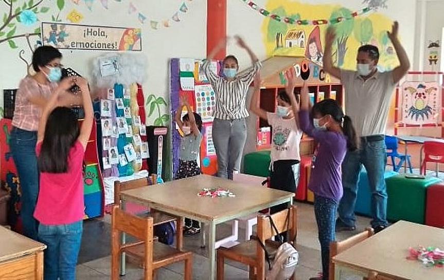 DISFRUTAN FRESNILLENSES DE FIN DE SEMANA EN LA BIBLIOTECA 