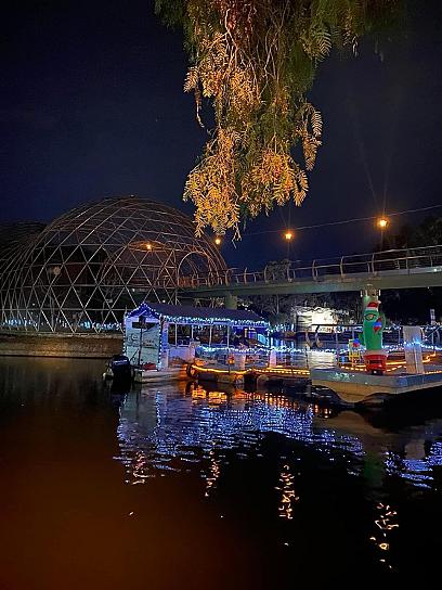 DISFRUTAN ZACATECANOS Y VISITANTES DE UNA NAVIDAD ENCANTADA EN LA PISTA DE HIELO
