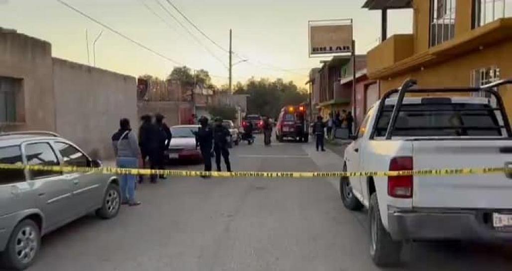 DISPARAN SUJETOS ARMADOS CONTRA CLIENTES EN BILLAR DE TACOALECHE; HAY DOS MUERTOS 