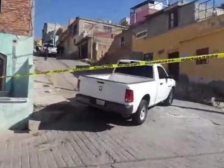 DOBLE HOMICIDIO EN LA LÁZARO CÁRDENAS; ERAN PADRE E HIJO