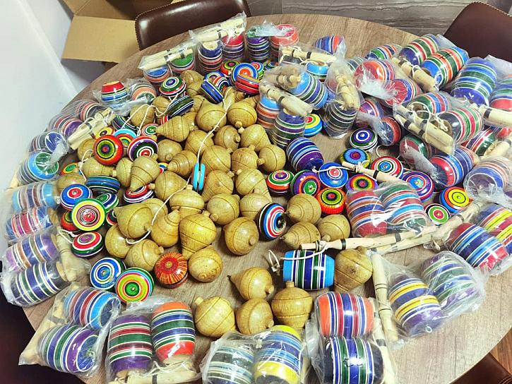 DONA INCUFIDEZ JUEGOS TRADICIONALES A TELESECUNDARIA DE LUIS MOYA