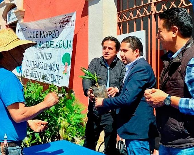 DONAN MÁS DE 400 ÁRBOLES EN FRESNILLO 