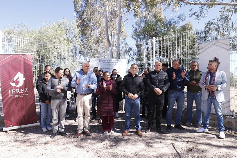 DOTAN DE EQUIPO DE OFICINA Y OPERATIVO A LA DIRECCIÓN DE OBRAS PÚBLICAS