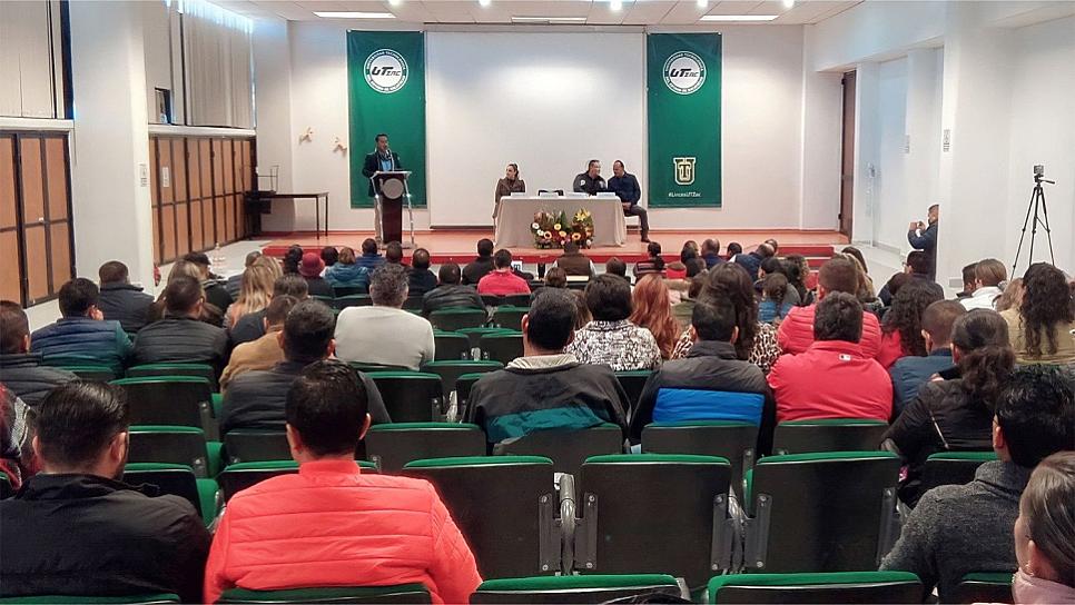 DOTAN DE NUEVAS HERRAMIENTAS A DOCENTES DEL CECYTEZ