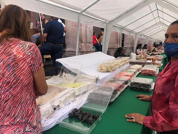 DULCEROS TRADICIONALES OFRECEN SUS PRODUCTOS EN EL FESTIVAL CULTURAL 