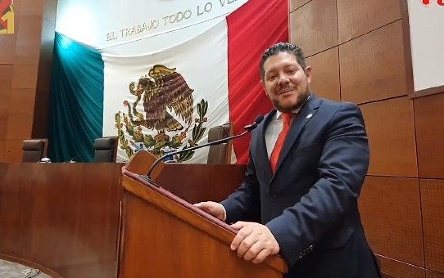 DURANTE PRIMER AÑO LEGISLATIVO, PRESENTA XERARDO RAMÍREZ 128 INICIATIVAS
