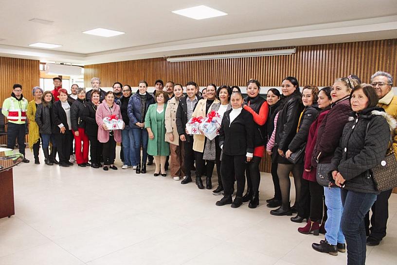 DOTA EL AYUNTAMIENTO DE ZACATECAS A LOS CENTROS SOCIALES DE LA CAPITAL CON BOTIQUINES DE PRIMEROS AUXILIOS