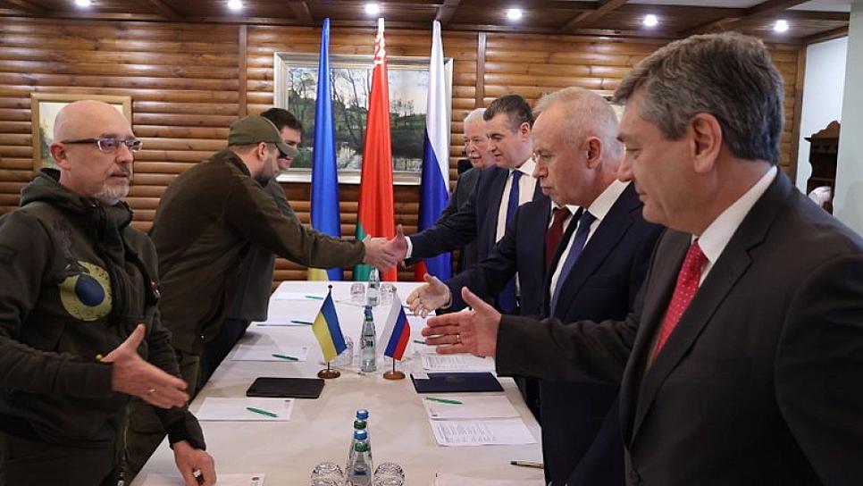 PACTAN RUSIA Y UCRANIA ALTO AL FUEGO TEMPORAL PARA EVACUAR CIVILES