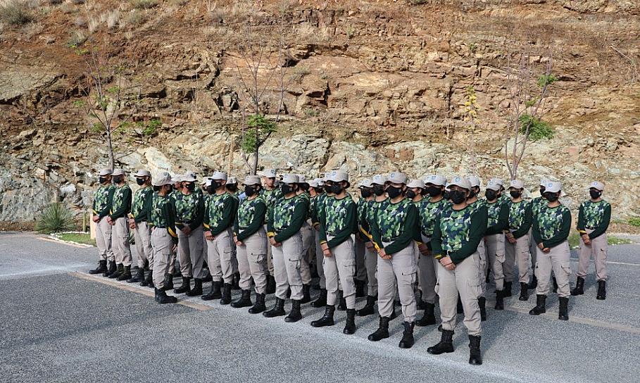 EGRESAN 65 JÓVENES DEL BACHILLERATO MILITARIZADO 