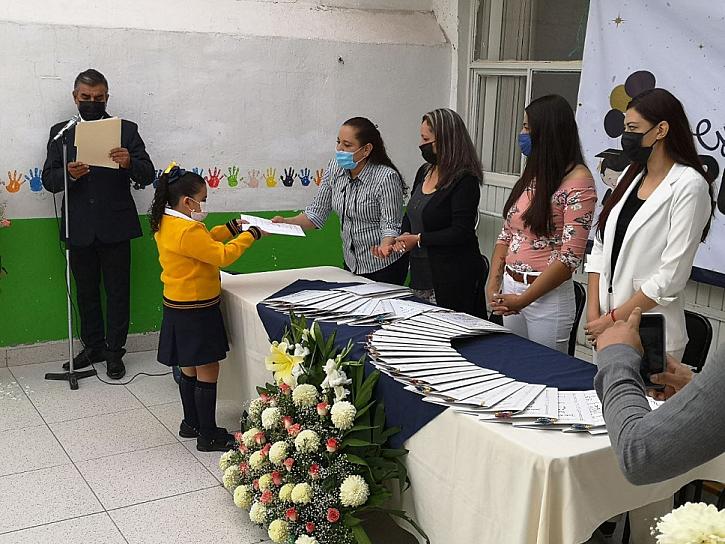 EGRESAN MÁS DE 10 MIL ESTUDIANTES DE EDUCACIÓN BÁSICA 