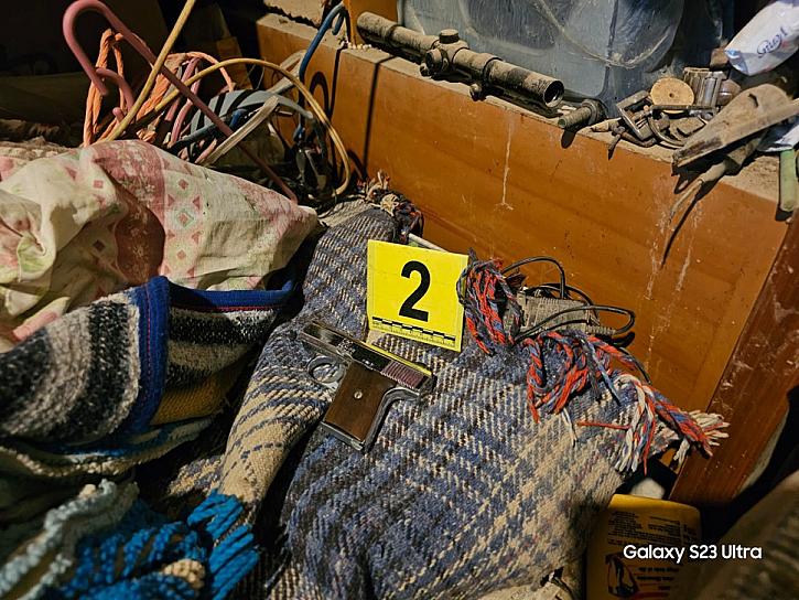 EJECUTAN ORDEN DE CATEO EN MAZAPIL; ASEGURAN 4 ARMAS DE FUEGO 