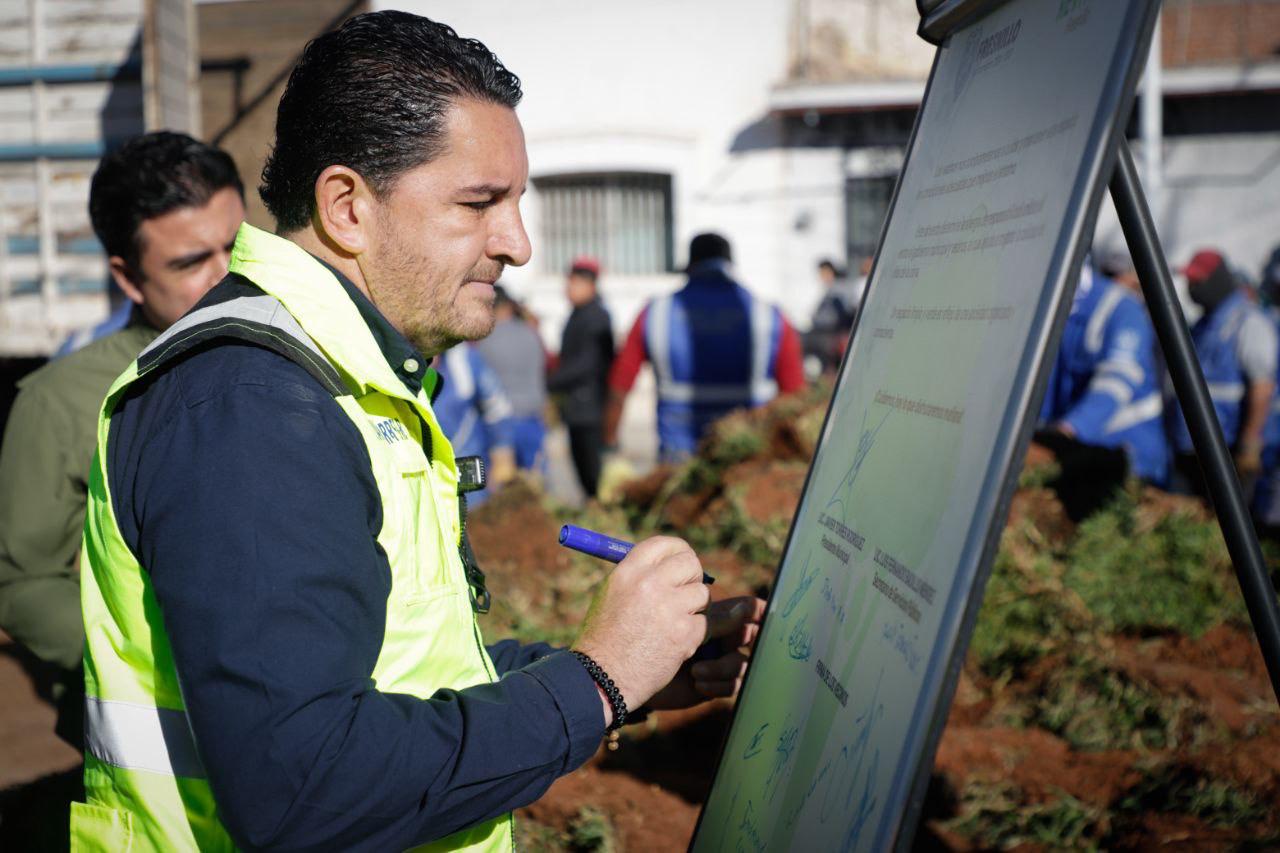 INICIA JAVIER TORRES PROGRAMA REVIVERDE EN JARDINES