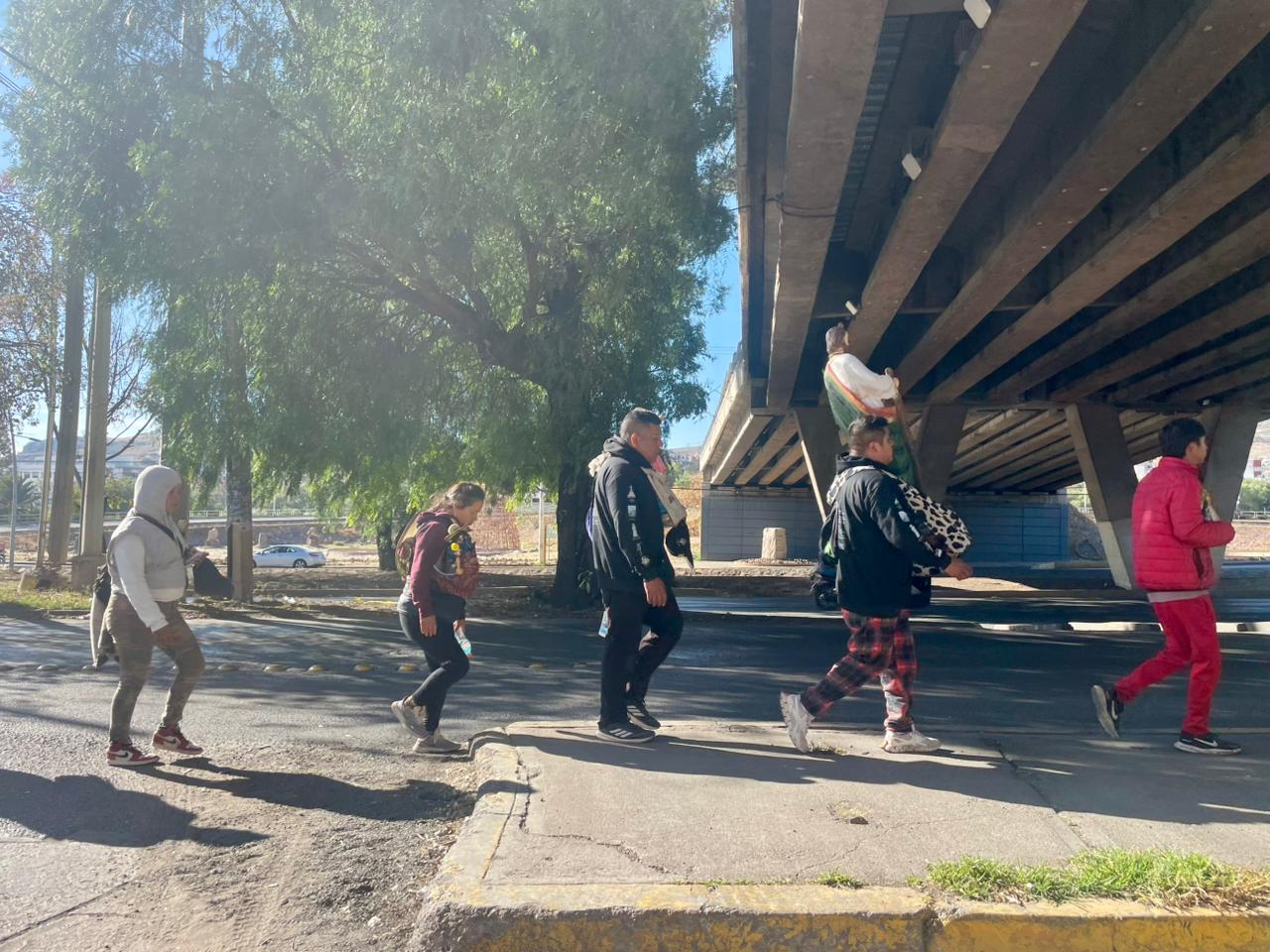 RECORREN PEREGRINOS CAPITAL ZACATECANA RUMBO A DURANGO Y SINALOA