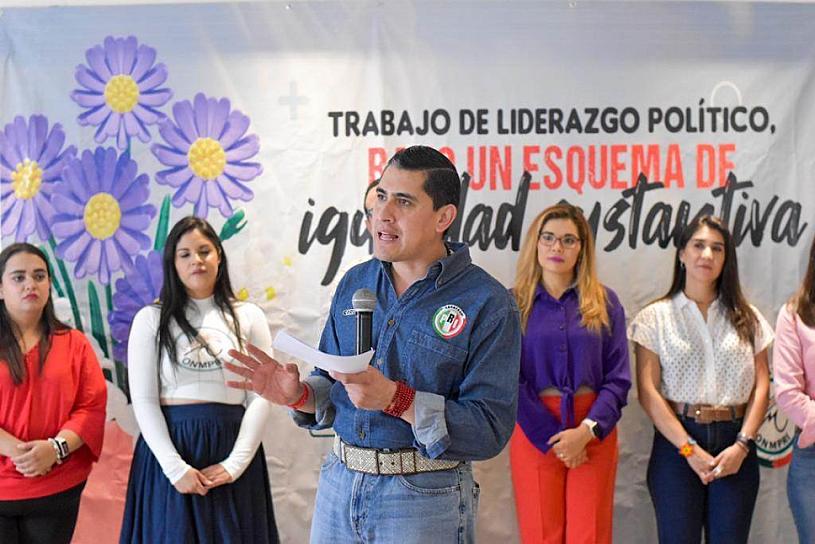 EL PRI CUENTA CON MUJERES DISPUESTAS A RECUPERAR ZACATECAS Y MÉXICO: CARLOS PEÑA