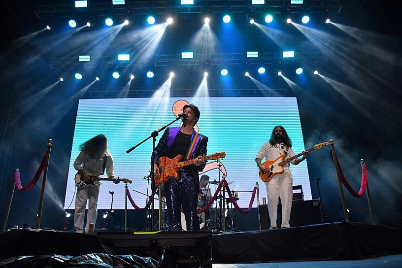 EMOCIONA LASSO EN EL FESTIVAL DE JULIO 