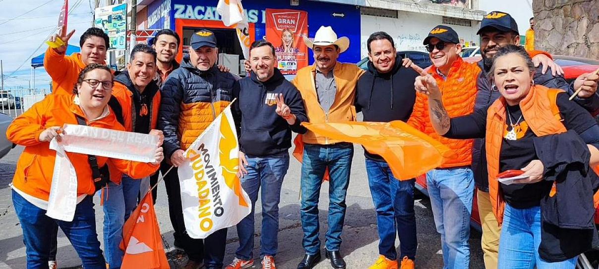 ENCABEZA JUAN DEL REAL LA “OLA NARANJA” EN EL MERCADO DE ABASTOS