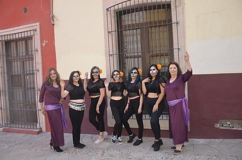 EN EL CALLEJÓN ALTERNATIVO OFRECEN ACTIVIDADES PARA FESTEJAR EL DÍA DEL MUERTO 