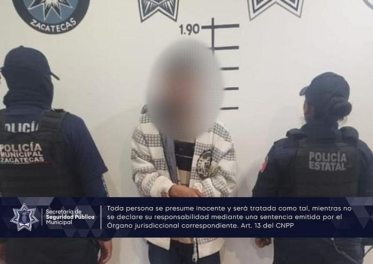 EN EL JARALILLO, POLICÍAS DETIENEN A UN HOMBRE POR VIOLENCIA FAMILIAR