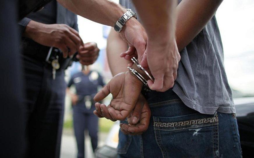 EN GUADALUPE, DETIENEN A 12 SUJETOS CON ARMAS, BOMBAS MOLOV Y VEHÍCULOS  