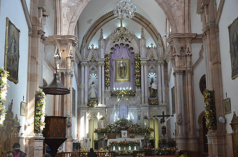 EN GUADALUPITO, CELEBRAN A LA VIRGEN 