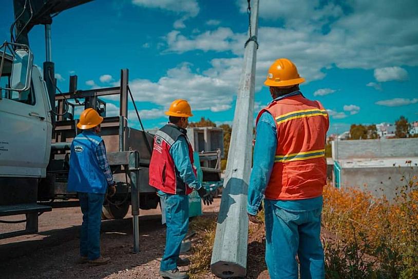 EN LA CAPITAL, AMPLÍAN RED ELÉCTRICA 