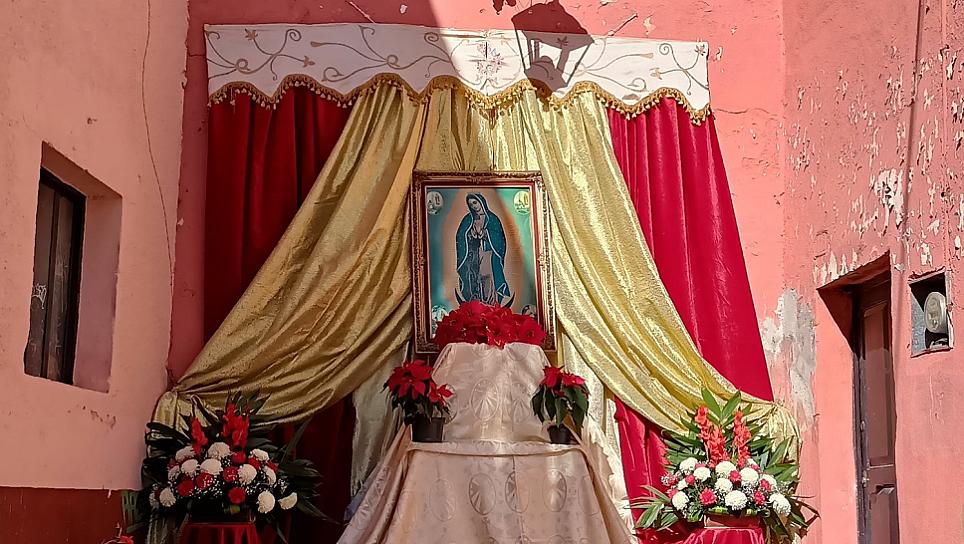 EN LA CAPITAL, FIELES CATÓLICOS CELEBRAN A LA GUADALUPANA 