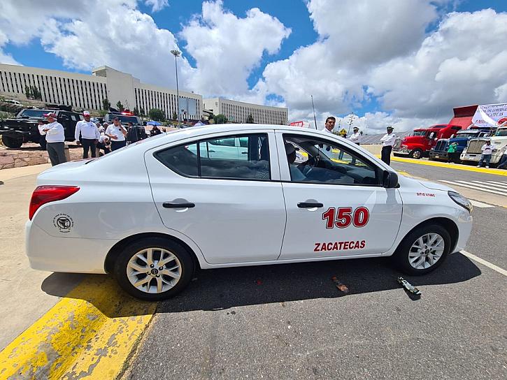ENTRAN EN CIRCULACIÓN 100 NUEVOS TAXIS