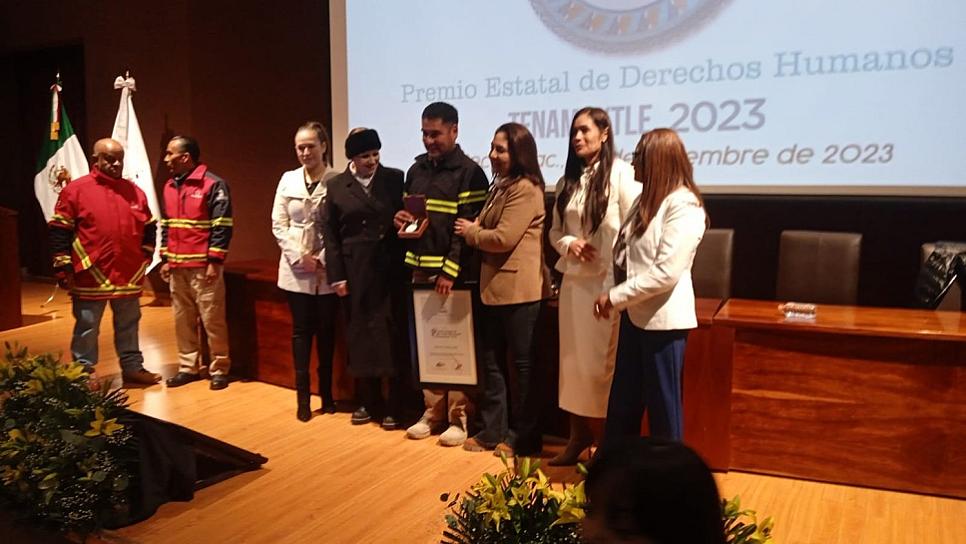 ENTREGA CDHEZ PRESEA TENAMAXTLE A MOISÉS CORTÉS MUÑOZ