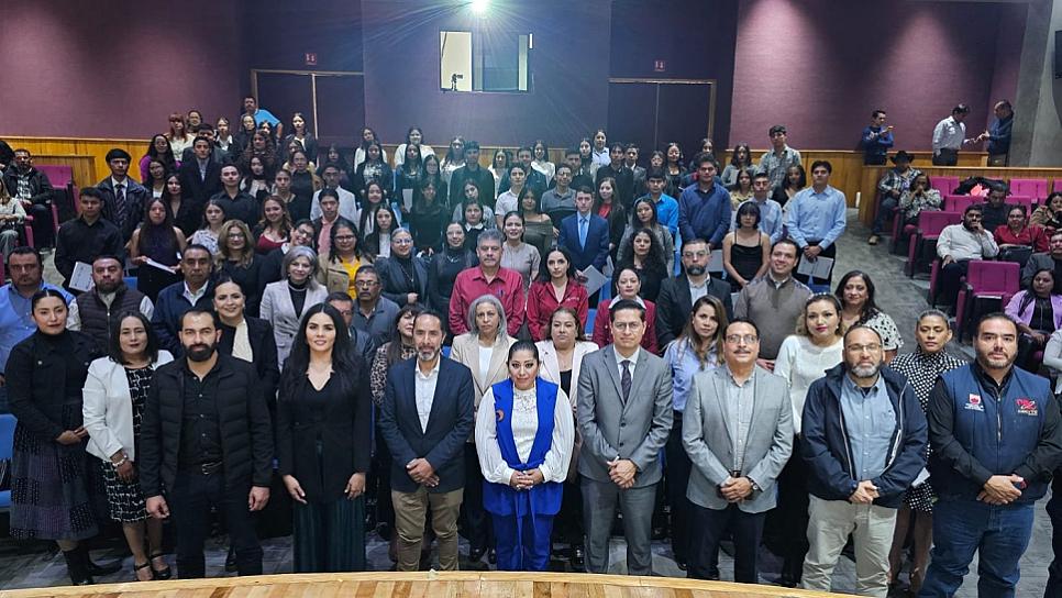 ENTREGA CECYTEZ TÍTULOS PROFESIONALES