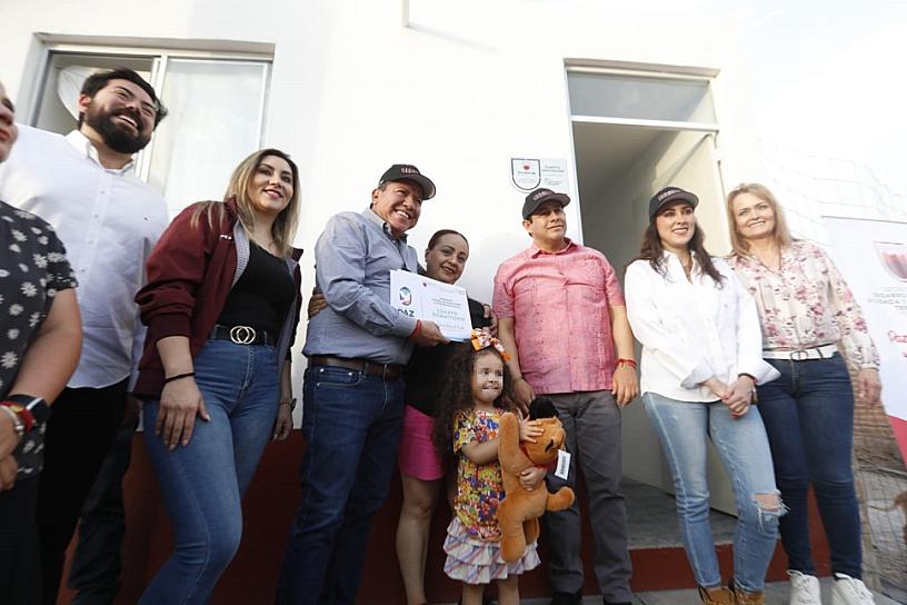 ENTREGA DAVID MONREAL ACCIONES DE VIVIENDA PARA EL BIENESTAR