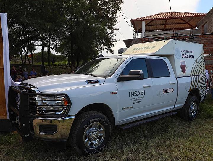 ENTREGA DAVID MONREAL AMBULANCIA AL PUEBLO DE TEPECHITLÁN&nbsp; 