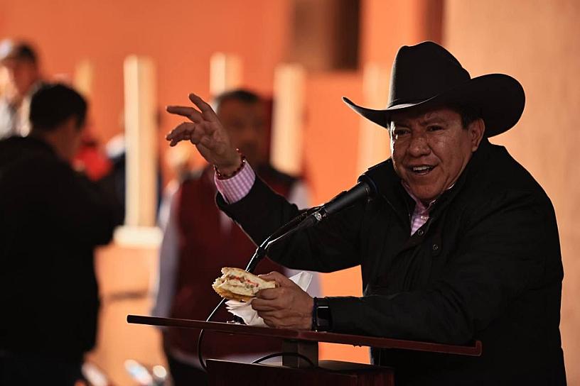 ENTREGA DAVID MONREAL APOYOS ALIMENTARIOS EN GUADALUPE DE TRUJILLO 