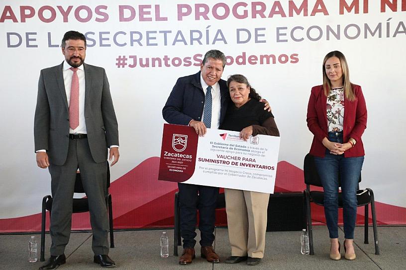 ENTREGA DAVID MONREAL APOYOS A MÁS DE 260 MICRONEGOCIOS
