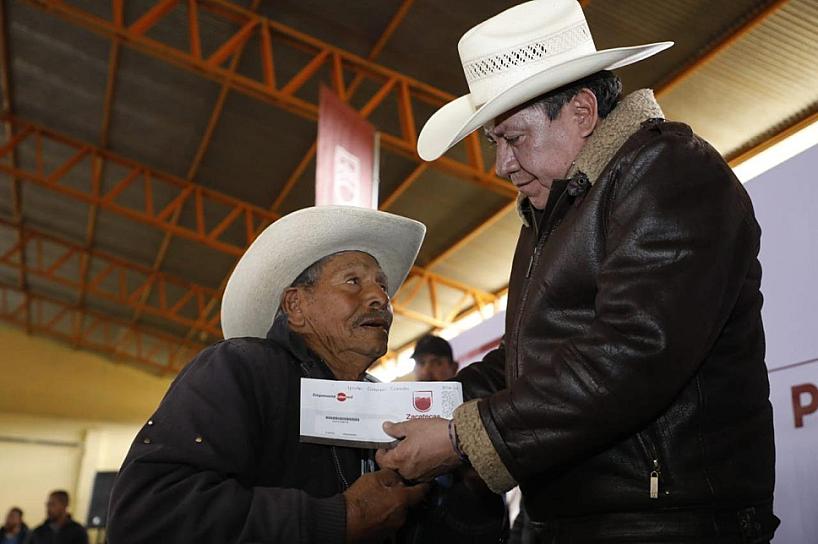 ENTREGA DAVID MONREAL APOYOS PARA ADQUISICIÓN DE DIÉSEL 