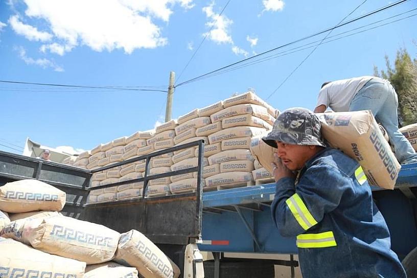 ENTREGA DMA APOYOS PARA VIVIENDA A FAMILIAS DE COMUNIDAD FRESNILLENSE
