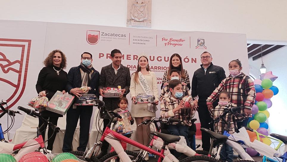 ENTREGA FCZSC Y GRUPO MODELO JUGUETES DE SU PRIMERA COLECTA BINACIONAL 